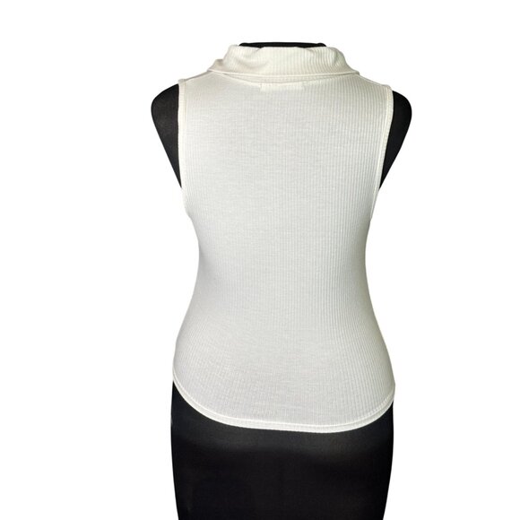 Sleeveless White Ribbed Collared Top With V-Neck By Caution To The Wind Size S - Picture 3 of 8